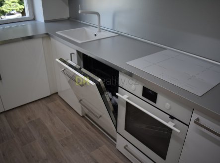 Pronájem bytu, 2+kk, 60 m²