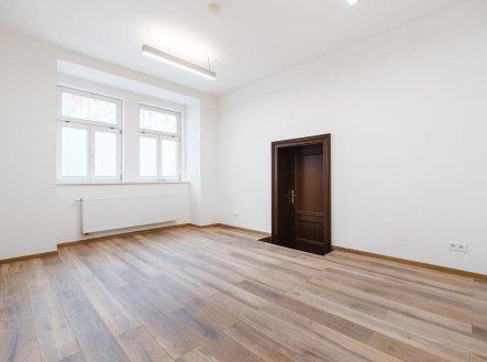 Pronájem - obchodní prostor, 50 m²