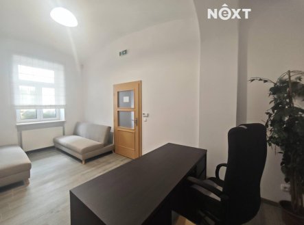 Pronájem kanceláře, 45 m²