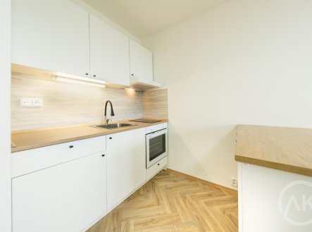 Pronájem bytu, 1+kk, 28 m²