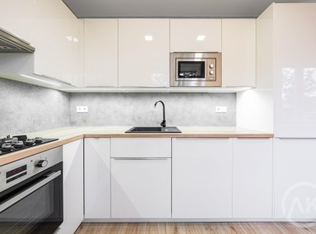 Pronájem bytu, 3+1, 69 m²