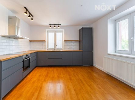 Prodej bytu, 3+1, 107 m²
