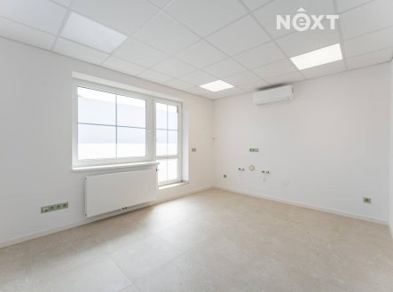 Pronájem komerčního objektu, jiný, 200 m²