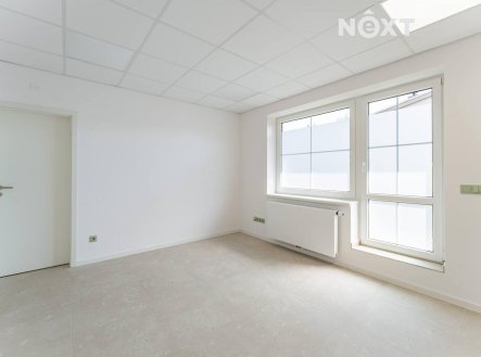 Pronájem komerčního objektu, jiný, 200 m²