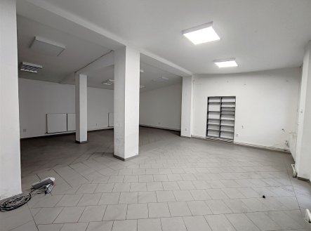 Pronájem obchodní prostory, 215 m²