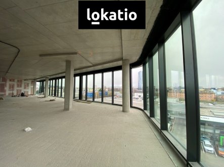 Pronájem kanceláře, 690 m²