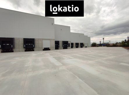 Pronájem komerčního objektu, sklad, 1 895 m²
