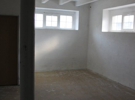 Pronájem komerčního objektu, sklad, 410 m²