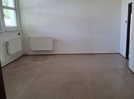 Pronájem komerčního objektu, sklad, 330 m²