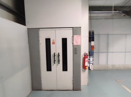 Pronájem komerčního objektu, sklad, 1 550 m²