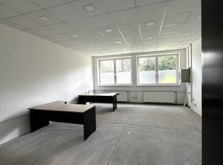 Pronájem komerčního objektu, sklad, 618 m²