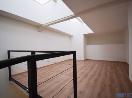 Pronájem bytu, 2+1, 53 m²