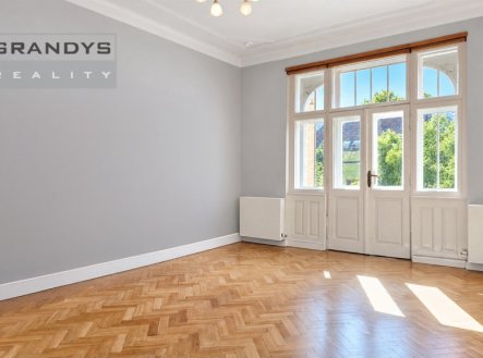 byt-letna-0019-obyvaci-pokoj-bez-skrine.jpg | Pronájem bytu, 3+1, 104 m²