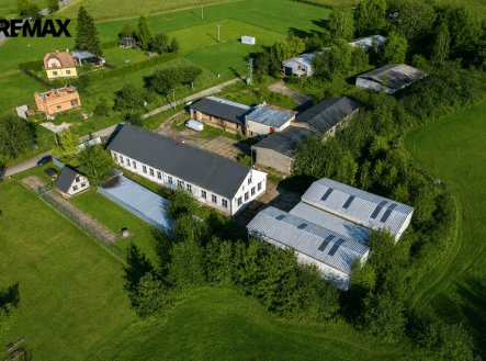 Pronájem skladu, 1 380 m²