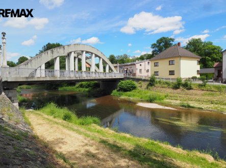Prodej obchodní prostory, 330 m²