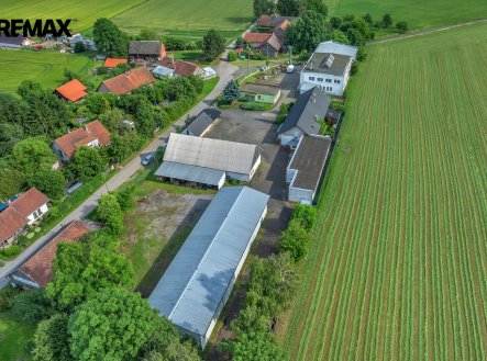 Pronájem výrobní prostory, 1 424 m²
