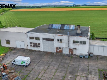Pronájem výrobní prostory, 1 424 m²