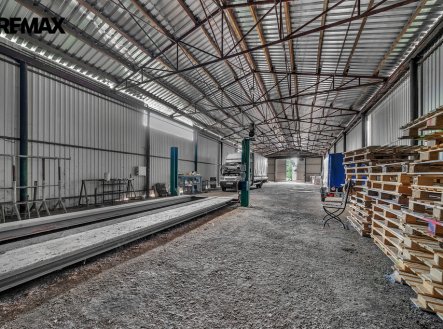 Pronájem skladu, 374 m²
