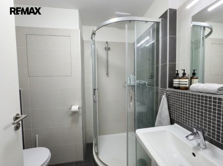 Pronájem bytu, 2+kk, 9 773 m²