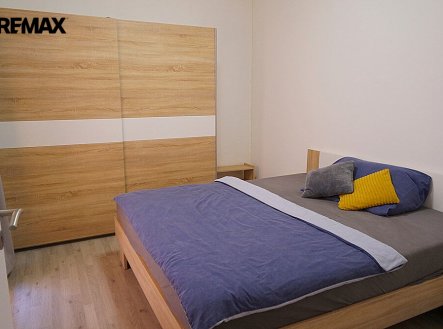 Pronájem bytu, 2+kk, 37 m²