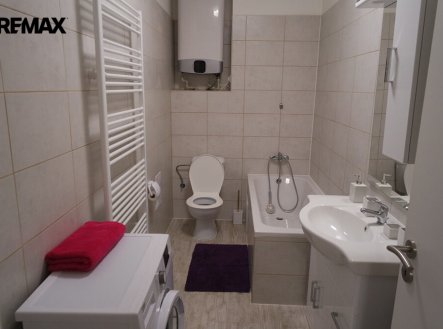 Pronájem bytu, 2+kk, 37 m²