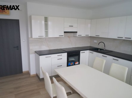 Pronájem bytu, 2+1, 56 m²
