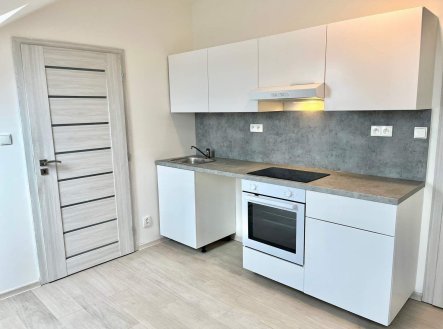 Pronájem bytu, 1+kk, 34 m²
