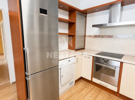 Pronájem bytu, 3+kk, 86 m²