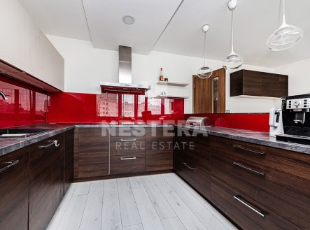 Pronájem bytu, 3+kk, 82 m²