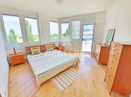 Pronájem bytu, 3+1, 100 m²