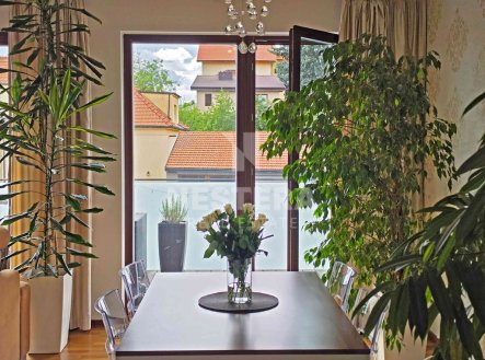 Pronájem bytu, 3+kk, 97 m²
