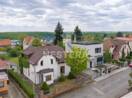 1.jpg | Prodej - dům/vila, 245 m²