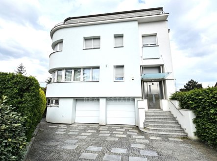 Pronájem domu/vily, 500 m²