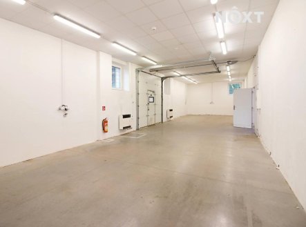Pronájem komerčního objektu, sklad, 3 100 m²