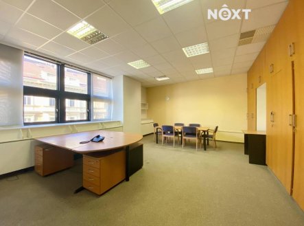 Pronájem kanceláře, 61 m²