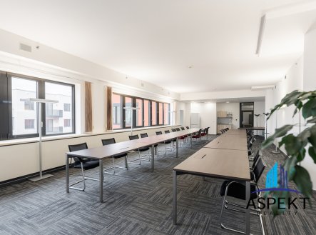 Pronájem kanceláře, 175 m²