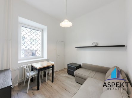Pronájem bytu, atypický, 17 m²