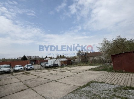 Pronájem komerčního objektu, jiný, 357 m²