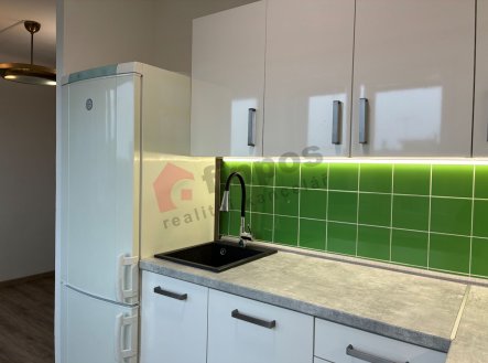 Pronájem bytu, 4+kk, 75 m²