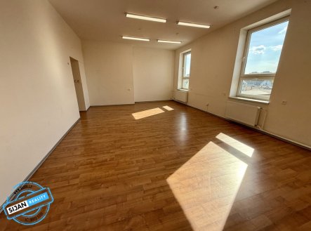 Pronájem kanceláře, 59 m²