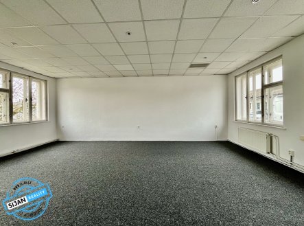 Pronájem kanceláře, 130 m²