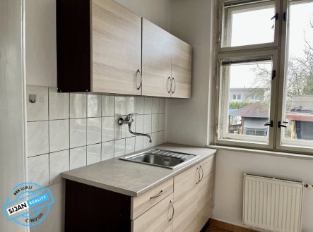 Pronájem kanceláře, 130 m²