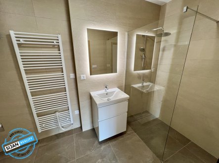 Pronájem bytu, 3+kk, 56 m²