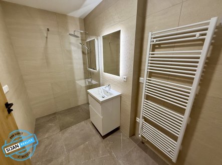 Pronájem bytu, 3+kk, 56 m²