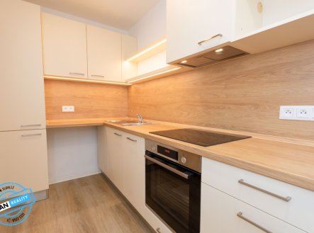 Pronájem bytu, 2+1, 39 m²