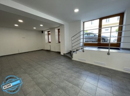 Prodej nájemního domu, 284 m²
