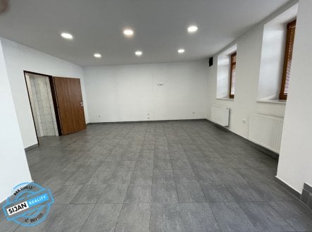 Prodej nájemního domu, 284 m²