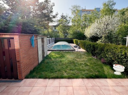 Pronájem domu/vily, 159 m²
