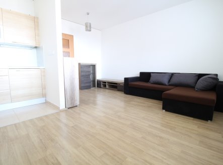 Pronájem bytu, 1+kk, 37 m²