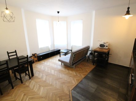 Pronájem bytu, 4+kk, 98 m²